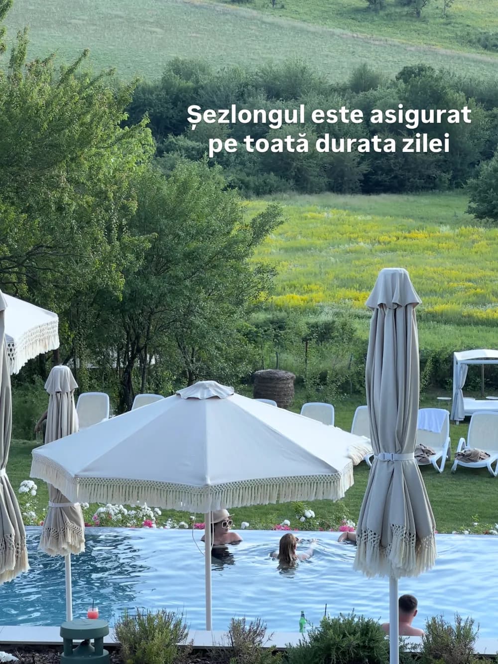 Șezlongul este asigurat pe toată durata zilei